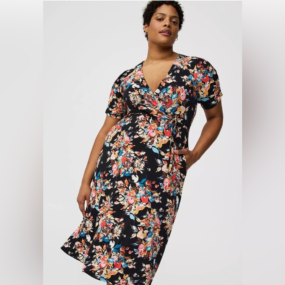Torrid Floral Surplice Midi Dress w Pockets Size 1X (14-16)